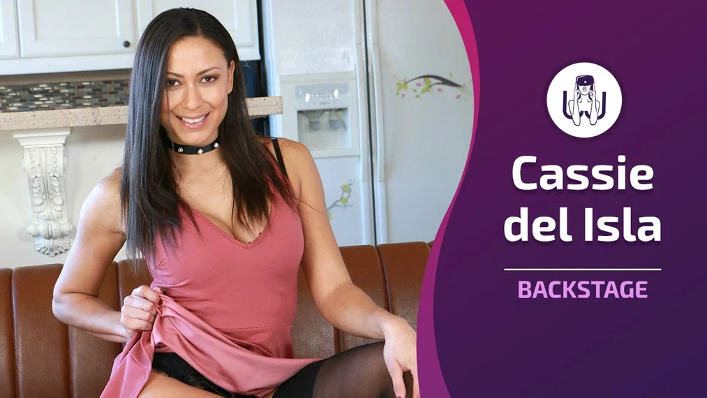 Backstage with Cassie del Isla