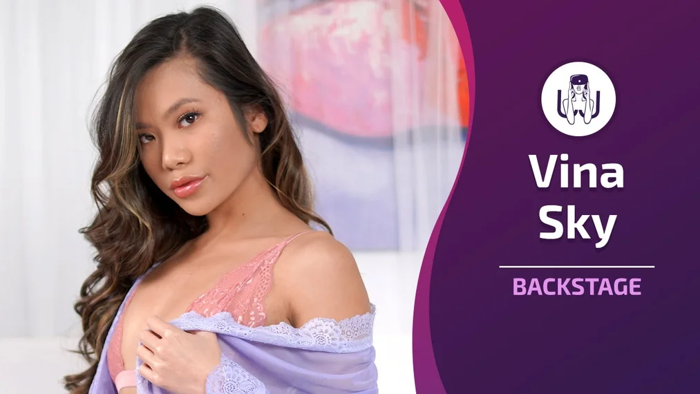 Backstage with Vina Sky